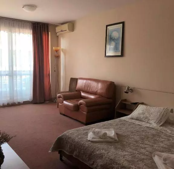 Apartament 1 Dormitori amb Balcó, Naslada
