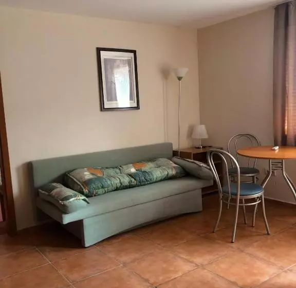 Apartament 2 Dormitoris amb Balconada, Naslada