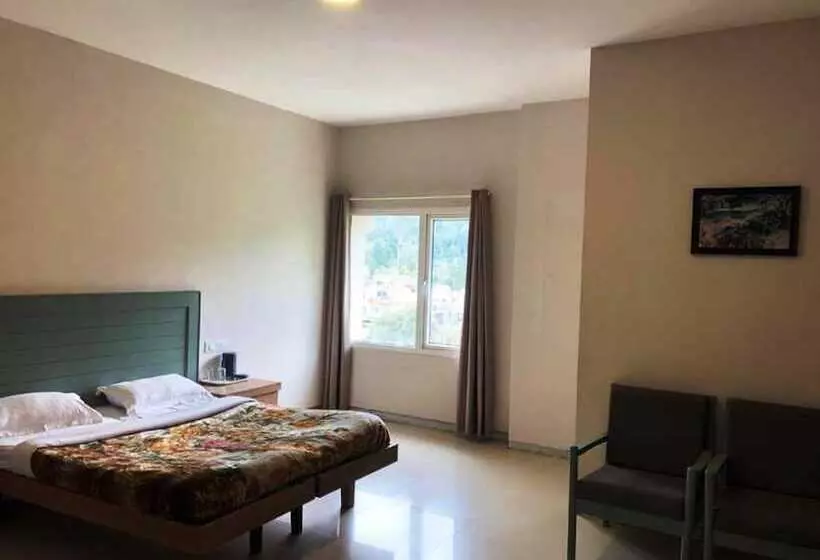 デラックスルーム, Preethi Palace