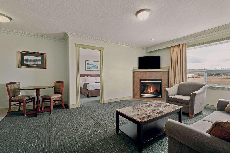 מיטת קינג בסוויטה, Quality Inn & Suites