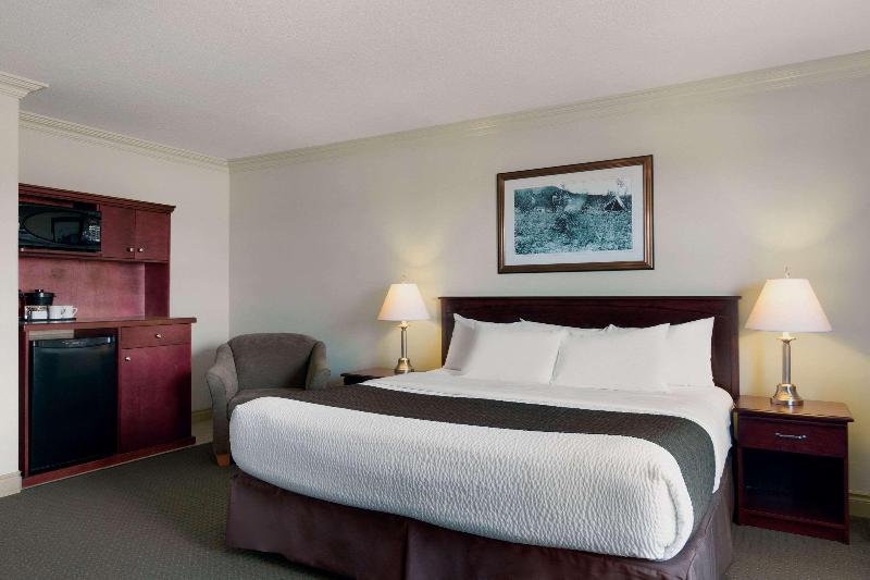 חדר סטנדרט עם מיטת קינג, Quality Inn & Suites