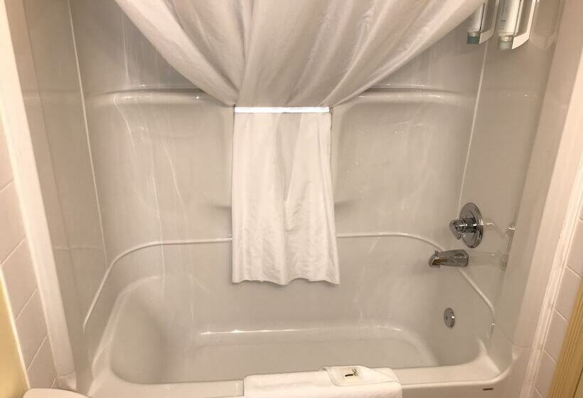 סוויטה, Quality Inn & Suites