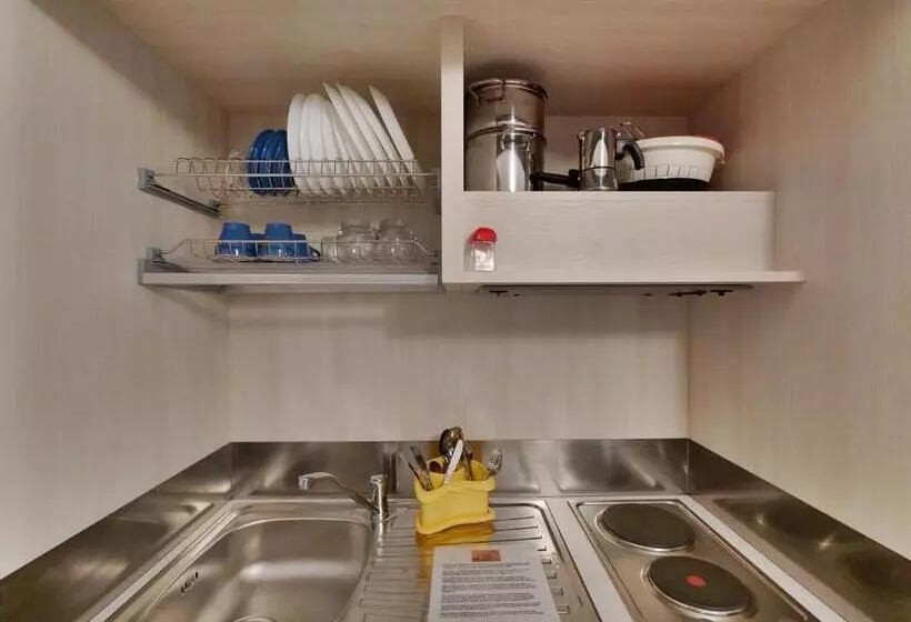 استودیوی استاندارد, Residence Mondial