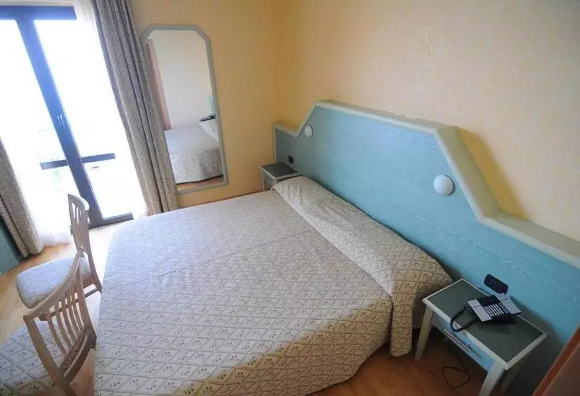 استودیوی استاندارد, Residence Mondial