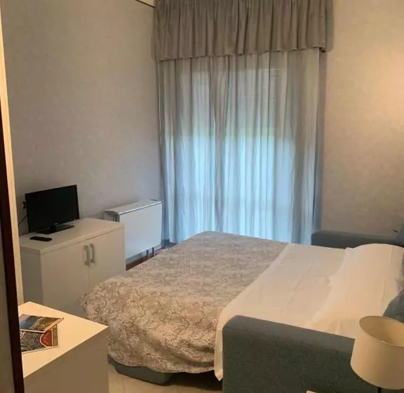 اتاق اکونومی, Residence Mondial