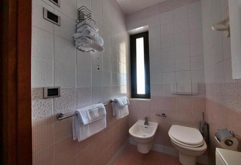 غرفة قياسية رباعية, Residence Mondial