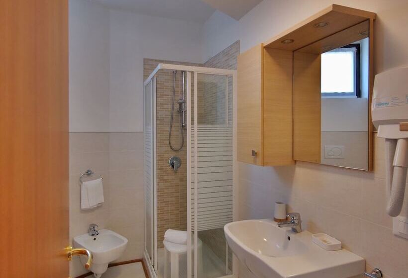 إستوديو قياسى, Residence Mondial