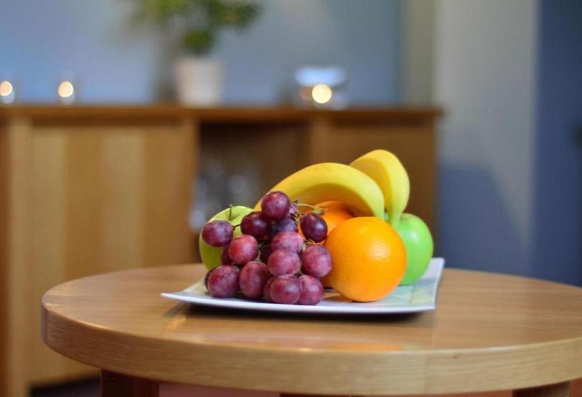 غرفة قياسية رباعية, Restaurant Gonduzo