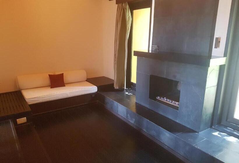 کلبه دلوکس, Taj Madikeri Resort & Spa Coorg