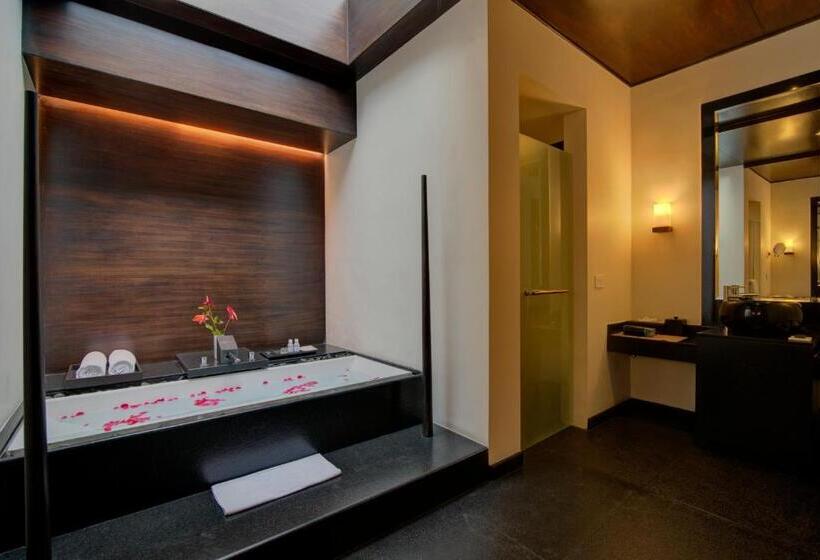 ویلای لوکس 1 خوابه, Taj Madikeri Resort & Spa Coorg