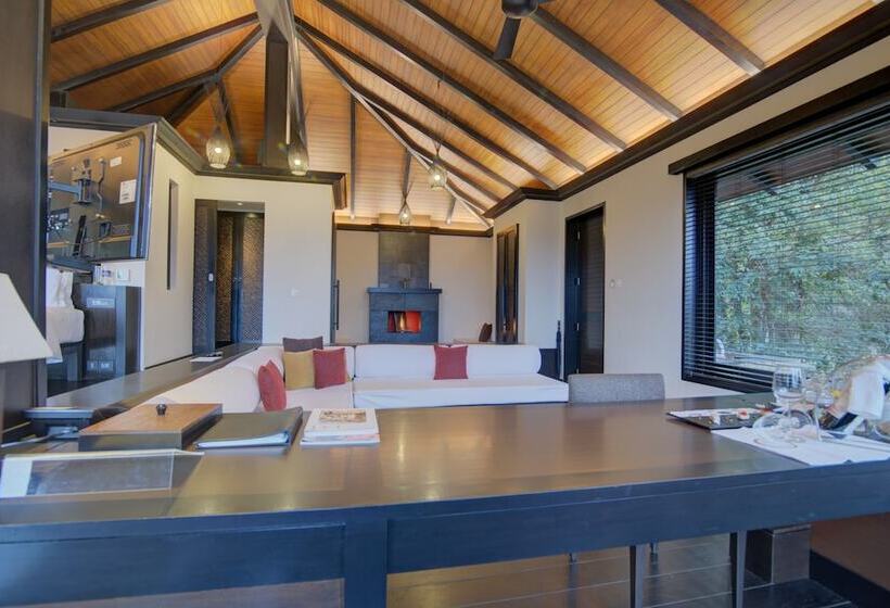 ویلا پریمیوم 1 خوابه, Taj Madikeri Resort & Spa Coorg