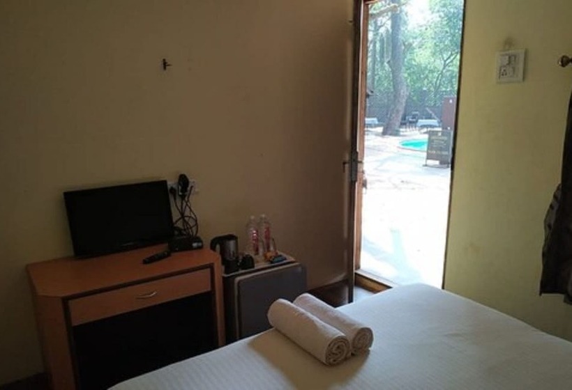 Standard Tent, Westend