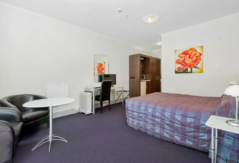 デラックススタジオ, Amethyst Court Motor Lodge