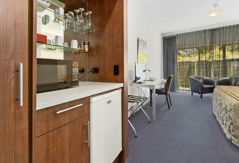 디럭스 스튜디오, Amethyst Court Motor Lodge