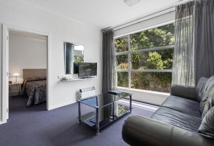 סוויטה אקזקיוטיב, Amethyst Court Motor Lodge