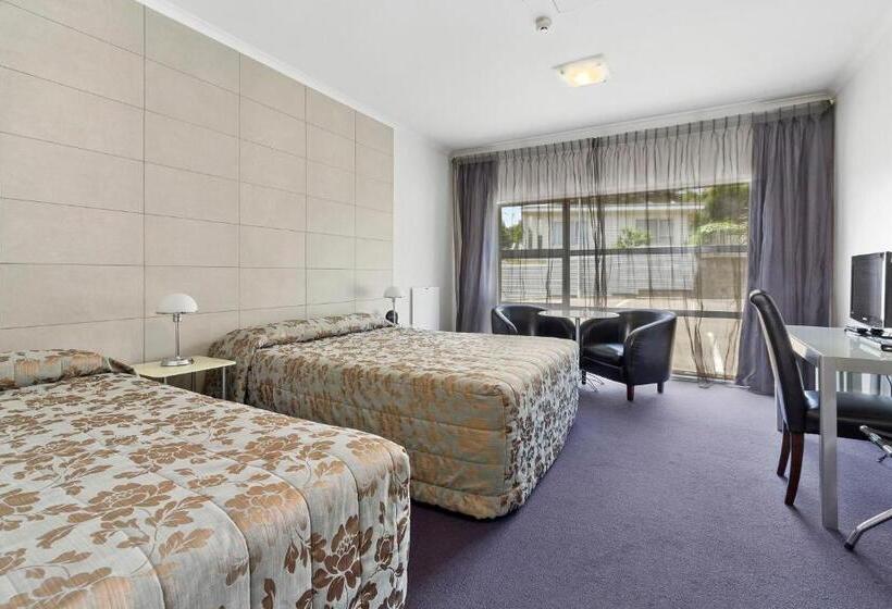 이그제큐티브 스튜디오, Amethyst Court Motor Lodge