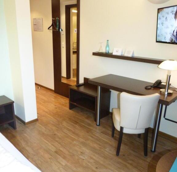 غرفة قياسية فردية, Evering