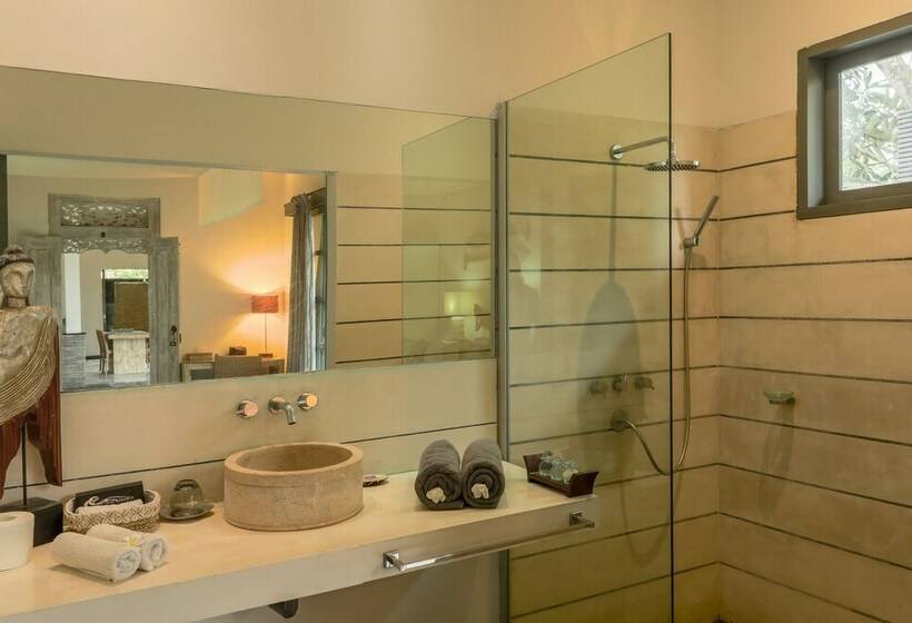 Вилла Deluxe 2 Спальни, Indiana Kenanga Boutique Hotel & Spa