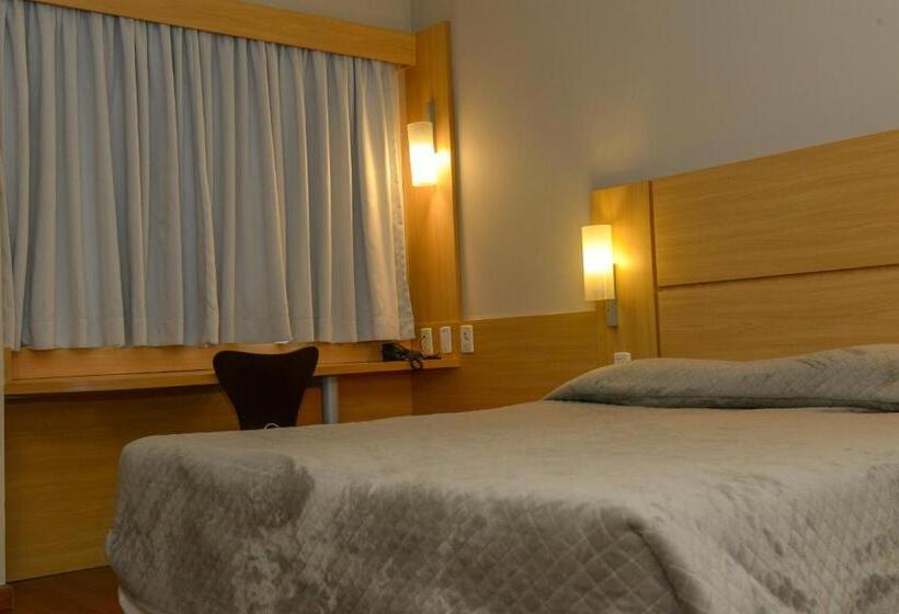 Standard Yhden Hengen Invahuone, Zago Hotel