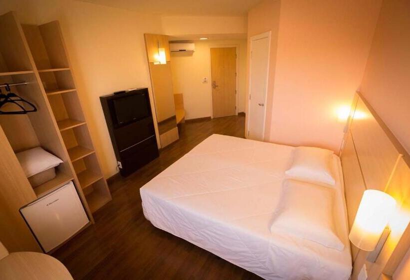 Quarto Estandar Individual para Deficientes Físicos, Zago Hotel