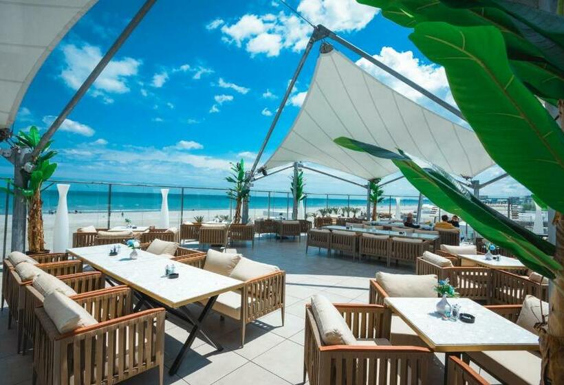 آپارتمان 2 خوابه, White Tower Mamaia Apartament 608