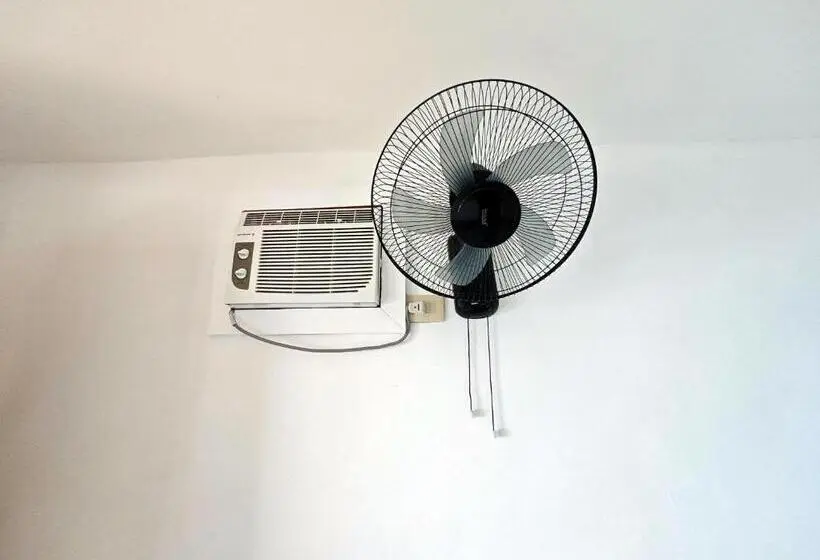 اتاق استاندارد, Room Cola Inn