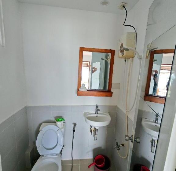 اتاق استاندارد, Room Cola Inn