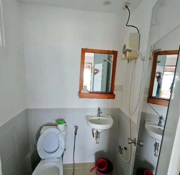 اتاق استاندارد, Room Cola Inn