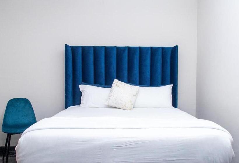 디럭스 스위트 킹 침대, Chic Guest House & Solar System Free From Load Shedding