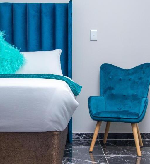 디럭스 스위트 킹 침대, Chic Guest House & Solar System Free From Load Shedding