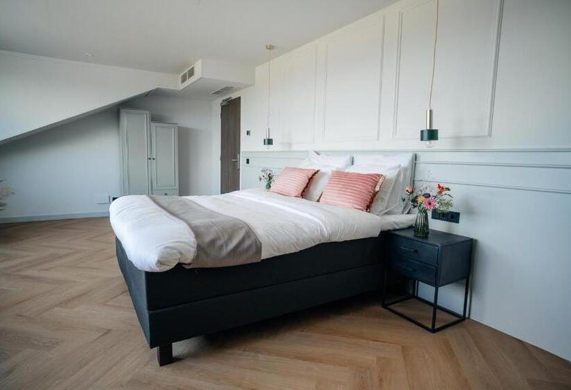 סוויטה, Myhotel Steenwijk   Giethoorn