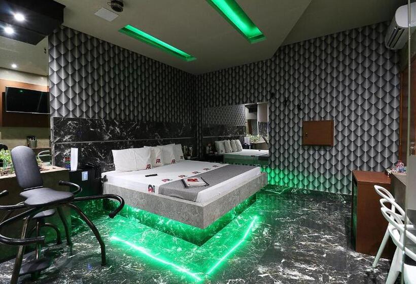 Люкс с гидромассажем, A2 Motel