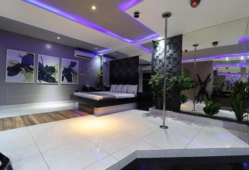 سوئیت پرزیدنت, A2 Motel