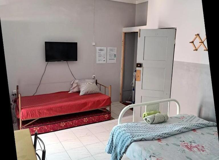 اتاق استاندارد سه تخته با بالکن, In The Heart Of Praia   Family B&b