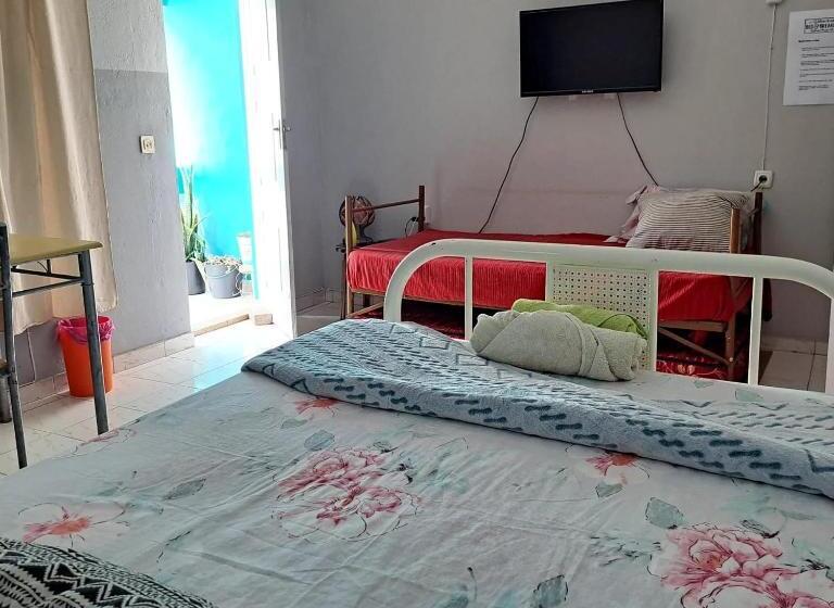 اتاق استاندارد سه تخته با بالکن, In The Heart Of Praia   Family B&b