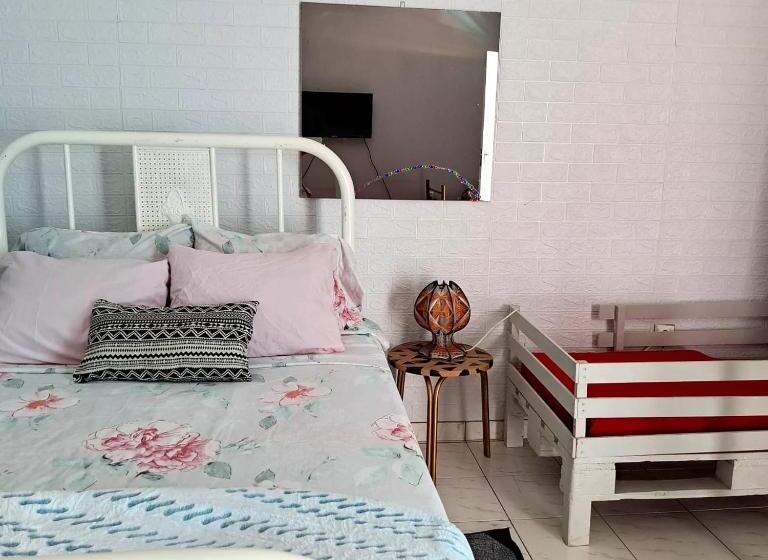 اتاق استاندارد سه تخته با بالکن, In The Heart Of Praia   Family B&b