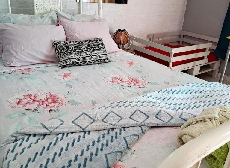 اتاق استاندارد سه تخته با بالکن, In The Heart Of Praia   Family B&b