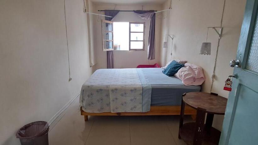 اتاق استاندارد با سرویس بهداشتی مشترک, In The Heart Of Praia   Family B&b