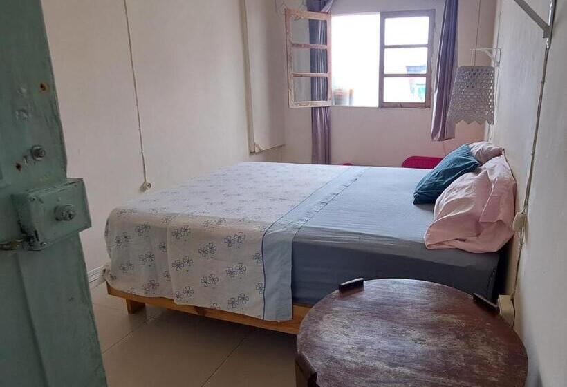 اتاق استاندارد با سرویس بهداشتی مشترک, In The Heart Of Praia   Family B&b