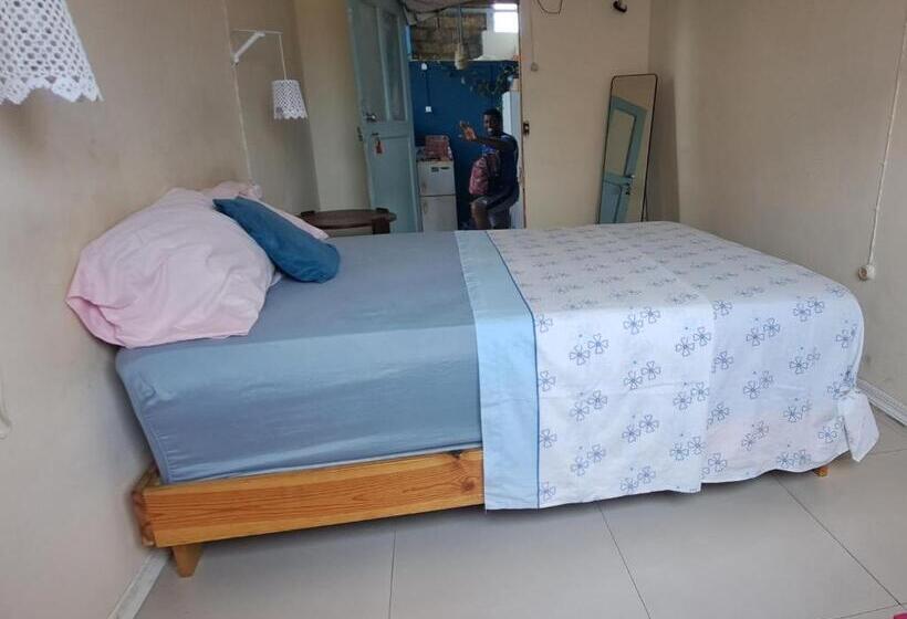 اتاق استاندارد با سرویس بهداشتی مشترک, In The Heart Of Praia   Family B&b