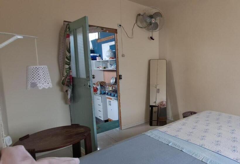 اتاق استاندارد با سرویس بهداشتی مشترک, In The Heart Of Praia   Family B&b