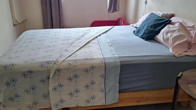 اتاق استاندارد با سرویس بهداشتی مشترک, In The Heart Of Praia   Family B&b