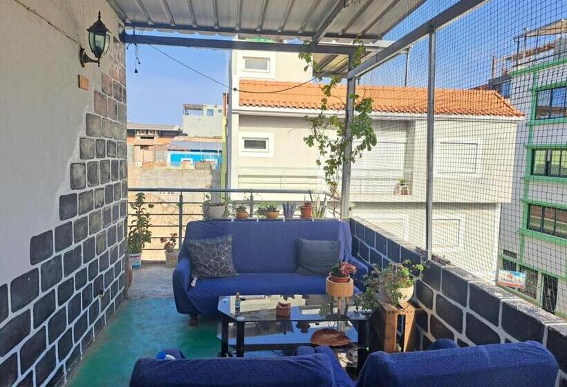 اتاق استاندارد با سرویس بهداشتی مشترک, In The Heart Of Praia   Family B&b