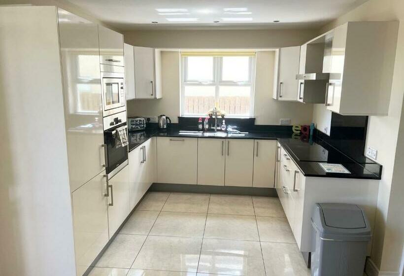 غرفة قياسية مطلة على الجبل, Loft Room @ Sean And Janes