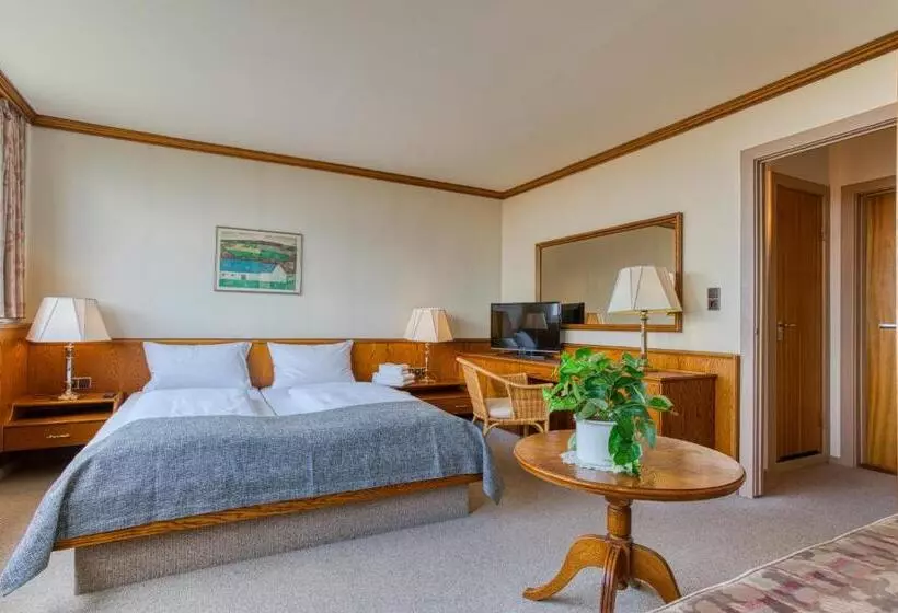 オーシャンビュースタンダードルーム, Ff&e Hotel Dania