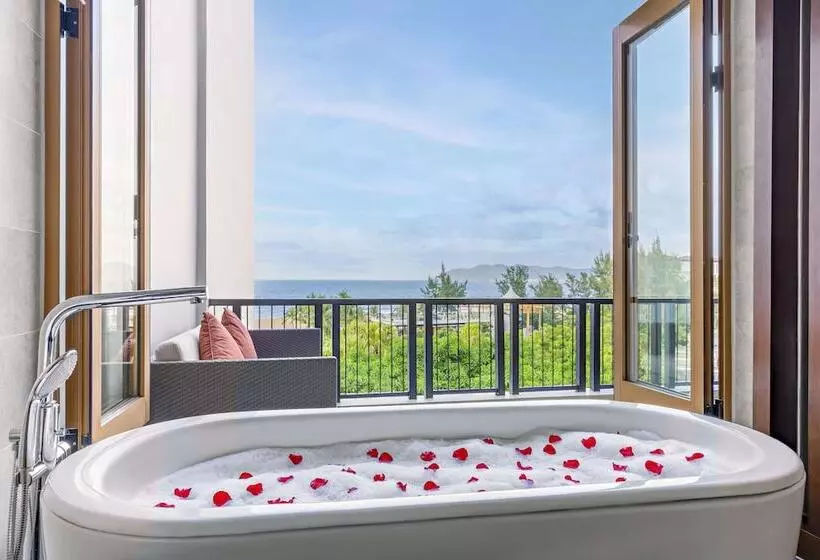 Standard Room Sea View with Balcony