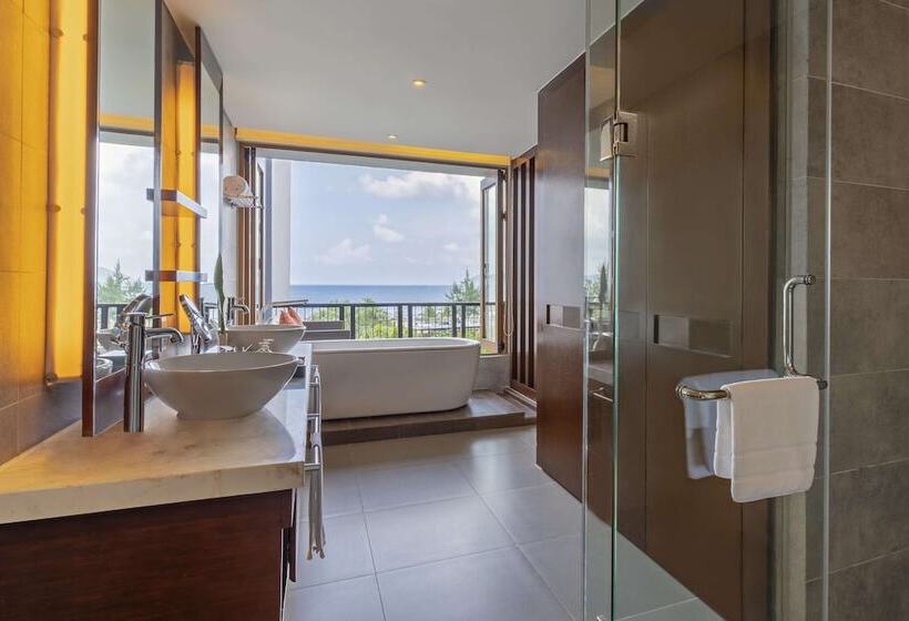 オーシャンビュースタンダードルームバルコニー付き, Angsana Lang Co