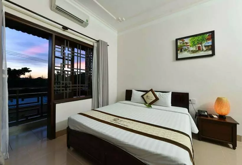 اتاق لوکس با بالکن, Bach Dang Hoi An