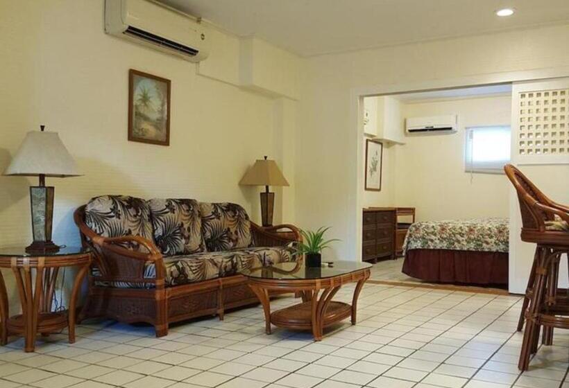 سوییت, Chalan Kanoa Beach