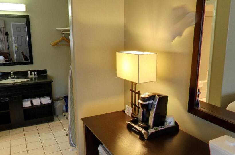 חדר סטנדרט, Days Inn By Wyndham Golden